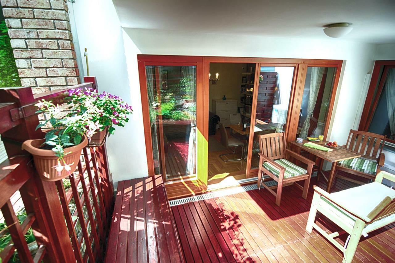 Apartmán Downtown Garden Isle In Urban Style-Free Parking Budapešť Exteriér fotografie