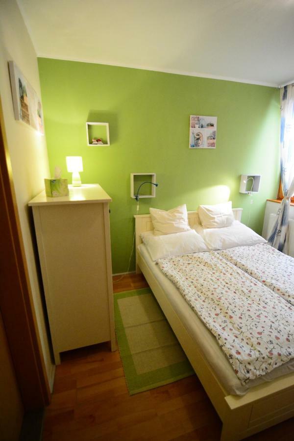 Apartmán Downtown Garden Isle In Urban Style-Free Parking Budapešť Exteriér fotografie